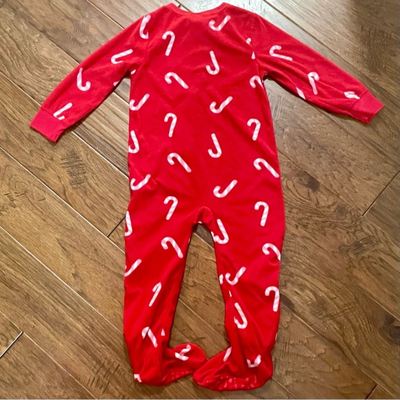 Old Navy Candy-Cane Print Performance Fleece Footie Pajama One-Piece for Toddler - Picture 2 of 5